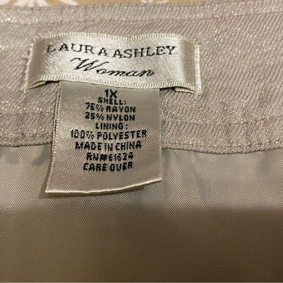Laura Ashley 3/4 Sleeve Dress Coat, size 1X. (S98) - Picture 5 of 7